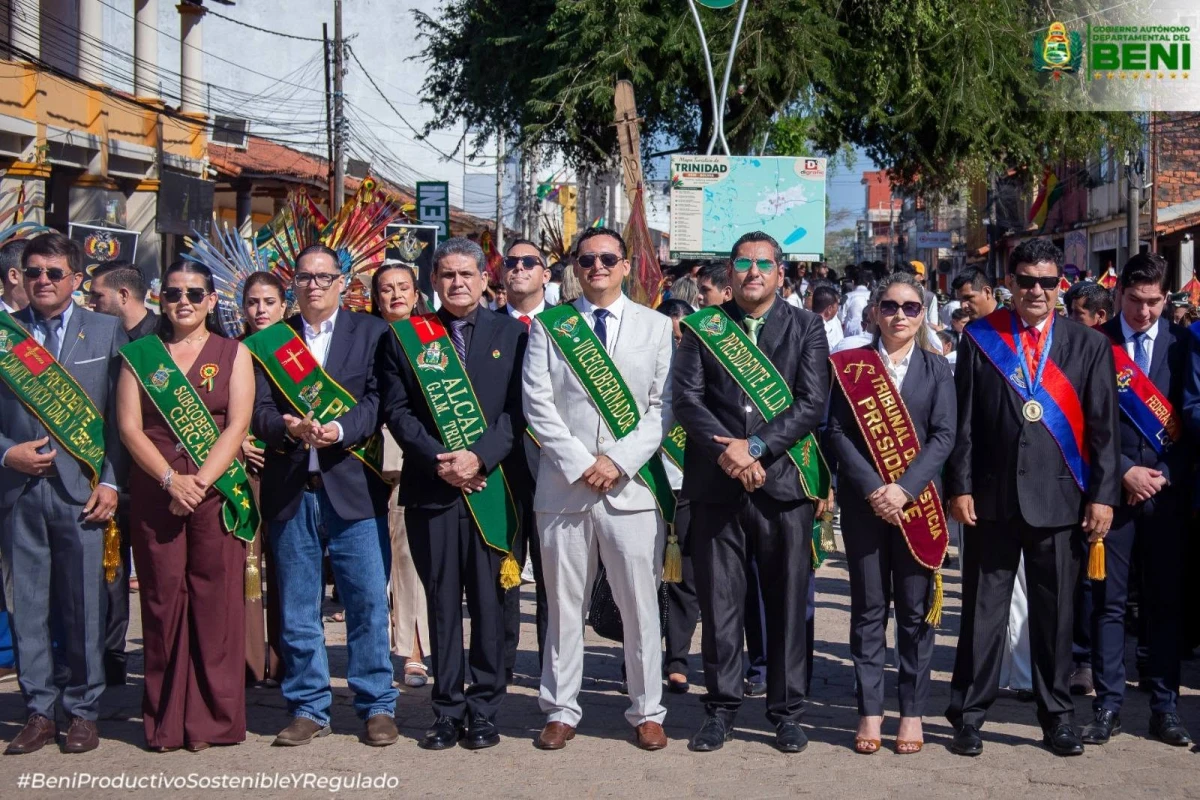 GOBERNACIÓN DEL BENI RINDE HOMENAJE A BOLIVIA CON MUESTRA DE CIVISMO Y PATRIOTISMO