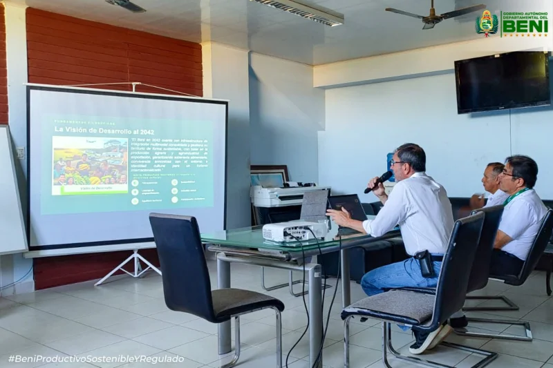 GOBERNACIÓN DEL BENI SOCIALIZA AVANCES DEL PLAN AUTONÓMICO DE DESARROLLO RUMBO AL BICENTENARIO 2042