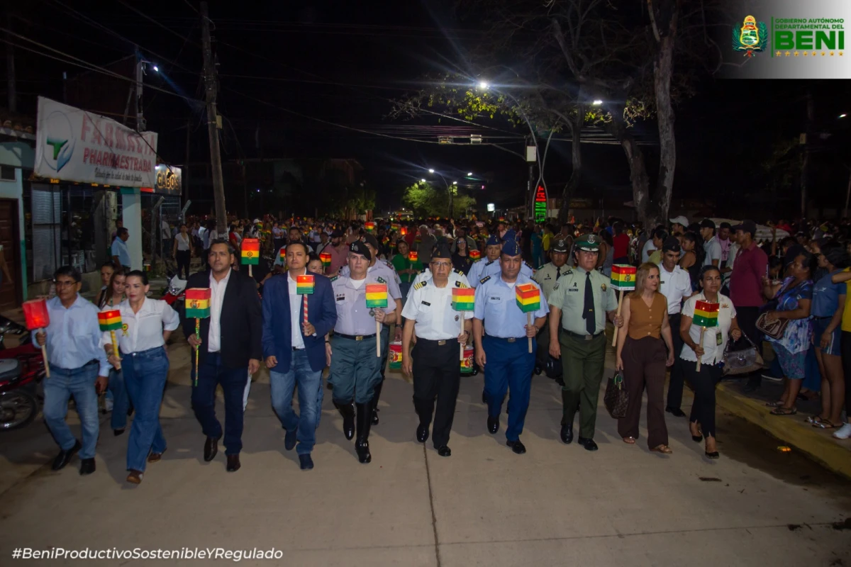 PATRIOTISMO Y UNIDAD:GOBERNACIÓN PARTICIPA DEL DESFILE DE TEAS EN CONMEMORACIÓN DE LOS 201 ANIVERSARIO DE BOLIVIA
